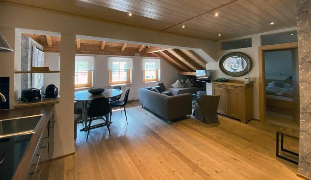 Parseierblick Hotell Sankt Anton am Arlberg Exteriör bild
